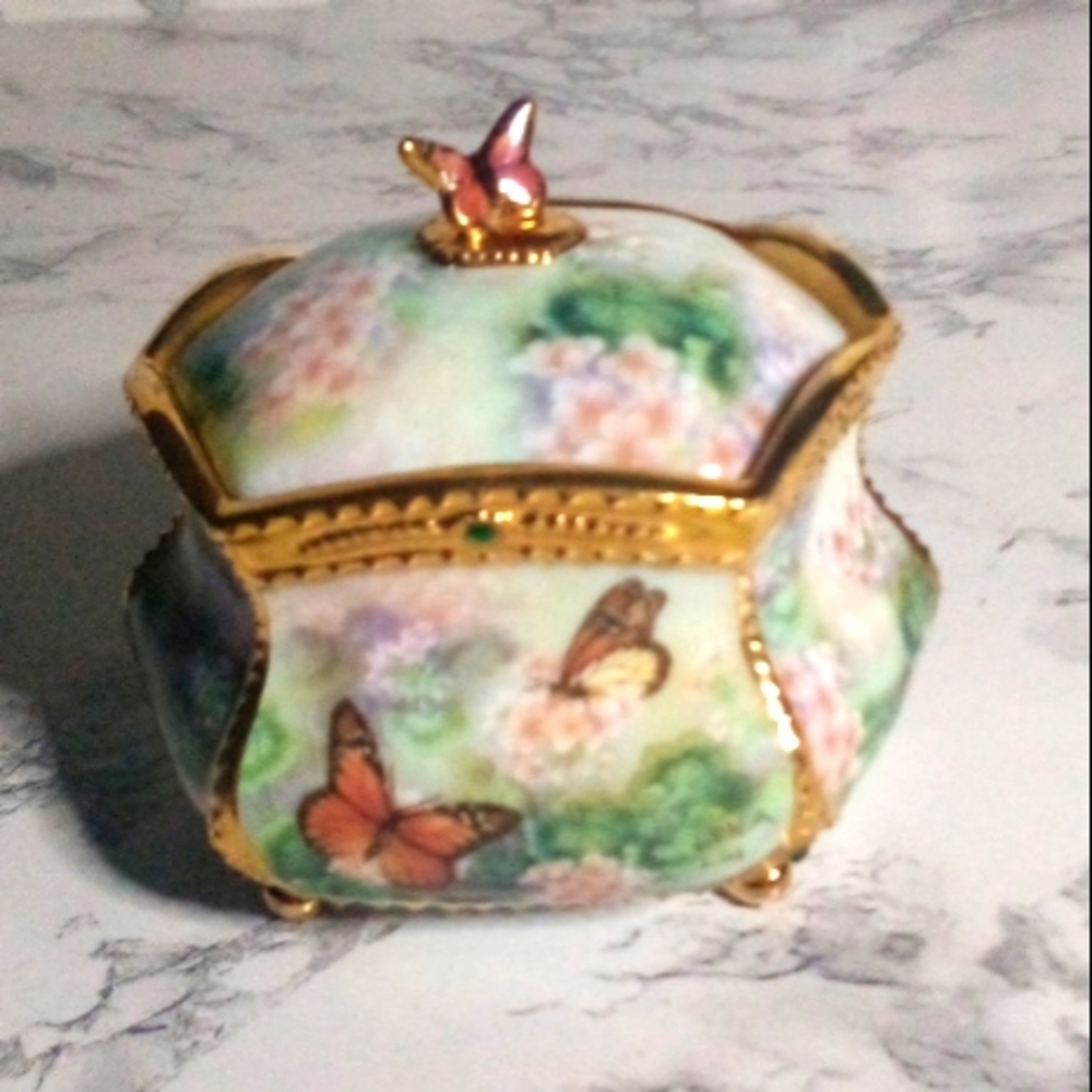 2001 DREAMS TO TREASURE LENA LIU’S ENCHANTED WINGS BEAUTIFUL DREAMER MUS…